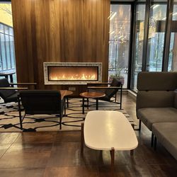 Residence Inn by Marriott Portland Downtown/Pearl District - Cozy fireplace in lobby