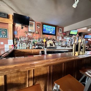 Vallemar Station - Bar - Steakhouses Near Me - Pacifica, California