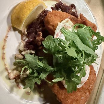 Von Trapp Brewing Bierhall Restaurant - Chicken schnitzel. - Austrian Near Me - Stowe, Vermont Von Trapp Brewing Bierhall Restaurant - Chicken schnitzel. - Austrian Near Me - Stowe, Vermont