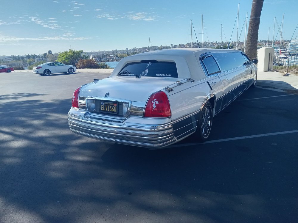 GRACELAND EXPRESS LIMOUSINE SERVICE Updated September 2024 Escondido, California Limos