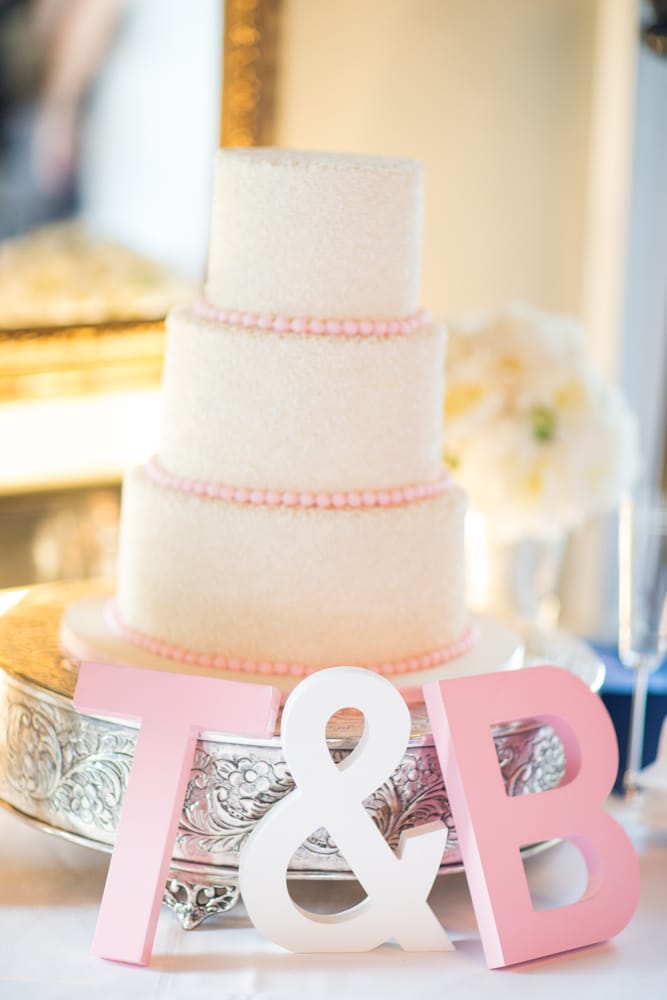 Savannah's Hall of Cakes Logo