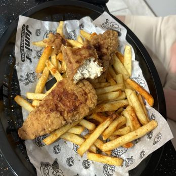 Junior Colombian Burger - Chicken Finger (3 Pieces) - Burgers Near Me - Orlando, Florida Junior Colombian Burger - Chicken Finger (3 Pieces) - Burgers Near Me - Orlando, Florida