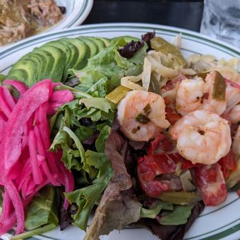 Parada 22 - Ensalada de Camarones - Latin American Near Me - San Francisco, California Parada 22 - Ensalada de Camarones - Latin American Near Me - San Francisco, California