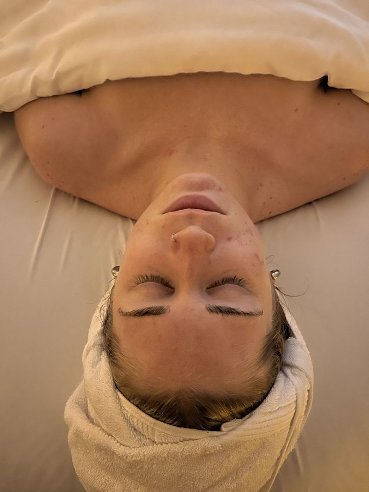 Ilyssa Skincare Logo