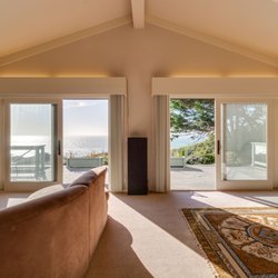 Trinidad Vacation Rental - Living room