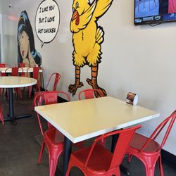 Angry Chickz - Interior