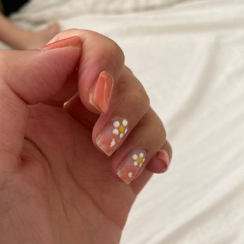 Essence Nails & Spa - Peep the scab where the lady took too much skin off and the entire gel polish has lifted. - Nail Salons Near Me - Lawton, Oklahoma