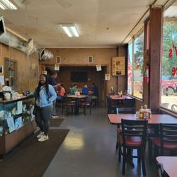 Betty's Place - Interior