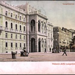 Piazza Unità d'Italia - Palazzo della Luogotenenza austriaca: fast 600 Jahre Sitz der Provinzregierung der Habsburger, auf einer alten Ansichtskarte