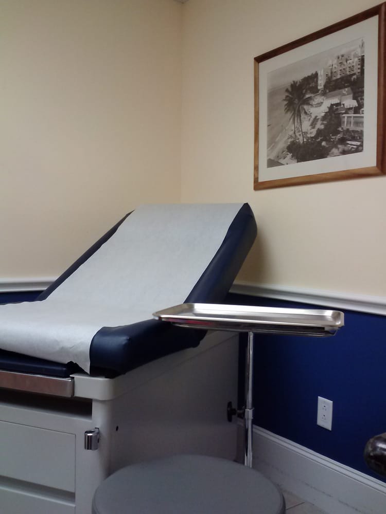 WEST ISLE URGENT CARE Updated October 2024 41 Reviews 2027 61st St, Galveston, Texas