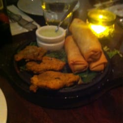 Bombay Dhaba - Vegetable spring roll and chicken tikka