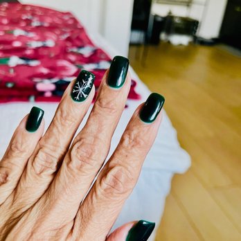 Cindy's Hair & Nails - Green nails with a snowflake for Christmas - Hair Salons Near Me - Fairfield, California Cindy's Hair & Nails - Green nails with a snowflake for Christmas - Hair Salons Near Me - Fairfield, California