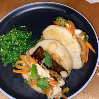 Faite à l’Os - Pain bao avec flanc de porc fumé! Un pur délice! - Barbeque Near Me - Quebec City, Quebec Faite à l’Os - Pain bao avec flanc de porc fumé! Un pur délice! - Barbeque Near Me - Quebec City, Quebec
