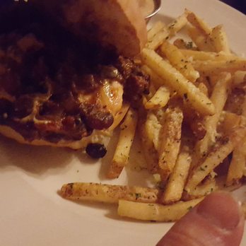 Havana - Jerk chicken burger w veggie chilli - Latin American Near Me - Vancouver, British Columbia Havana - Jerk chicken burger w veggie chilli - Latin American Near Me - Vancouver, British Columbia