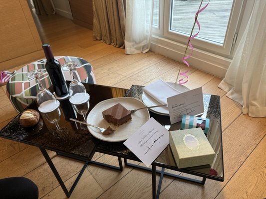 Hôtel Marignan Champs-Élysées by null