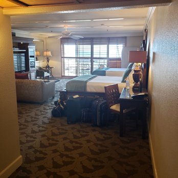 Pacific Terrace Hotel - Coastal living suite - San Diego, CA
