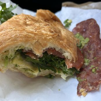 Undergrind Cafe - Bite Supreme w/Turkey bacon meh - Cafes Near Me - Los Angeles, California