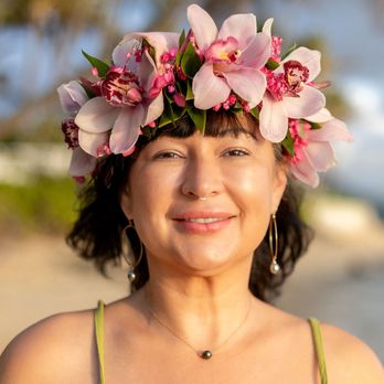 Eco Mindful Lei - Flowers by Eco Mindful Lei. Photography by Oshi Simpson Photography - Flowers & Gifts Near Me Eco Mindful Lei - Flowers by Eco Mindful Lei. Photography by Oshi Simpson Photography - Flowers & Gifts Near Me