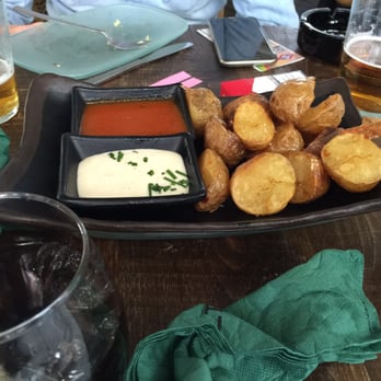 Lateral - Patatas a las dos salsas - Spanish Near Me - Madrid, M