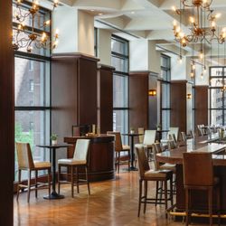676 Restaurant & Bar