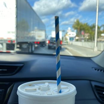 De Luna's cafe - Iced cafe con leche - Cuban Near Me - Key West, Florida
