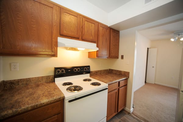 Olde Jamestowne Apartments