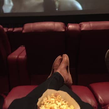 AMC Fresh Meadows 7 - Cinema Near Me - Fresh Meadows, New York