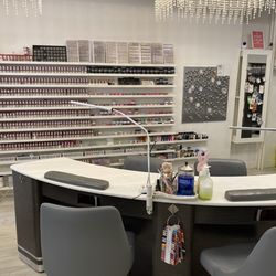 Mingle Nail Lounge