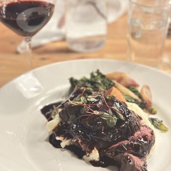 Nell Thorn Restaurant & Pub - Hanger steak and Bordeaux - New American Near Me - La Conner, Washington