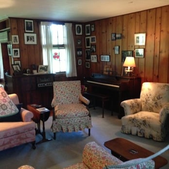 Eleanor Roosevelt Center At Val Kill - Landmarks & Historical Buildings Near Me - Hyde Park, New York Eleanor Roosevelt Center At Val Kill - Landmarks & Historical Buildings Near Me - Hyde Park, New York