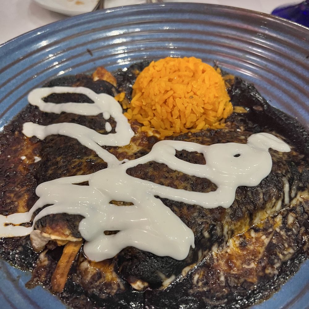 Manchamanteles Restaurant - dobladas de pollo negras - Mexican Near Me - Chicago, Illinois Manchamanteles Restaurant - dobladas de pollo negras - Mexican Near Me - Chicago, Illinois