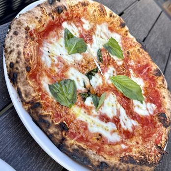 Pizzeria Otto - Happy hour $12!! - Pizza Near Me - Lake Oswego, Oregon
