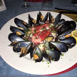 Il Gambero - Seafood salad starter.