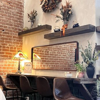 Isla Tea Lounge - Tea Rooms Near Me - Fresno, California