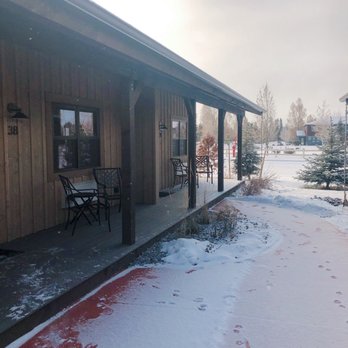 Golden Stone Inn - Hotels Near Me - West Yellowstone, Montana