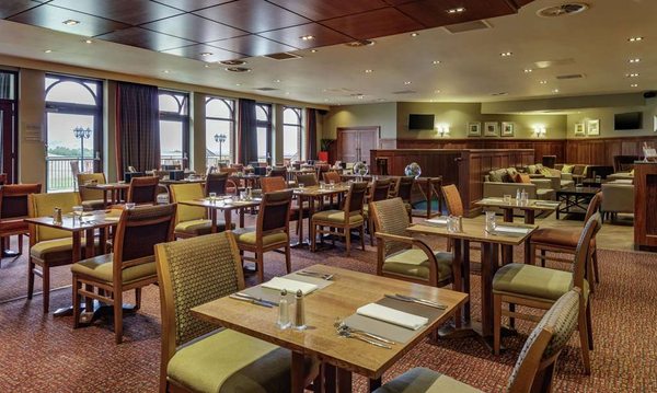 DoubleTree by Hilton Glasgow Westerwood Spa & Golf Resort by null