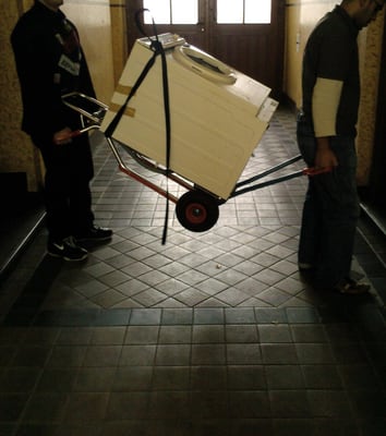 Photo of Umzugshelfer Berlin - Berlin, BE, DE. Umzugshelfer Berlin