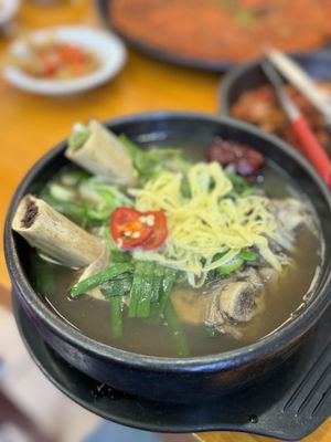 JINJU GOMTANG by null