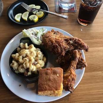 Bigfire - Buttermilk fried chicken, pork belly Mac & cheese, cornbread - American Near Me - Orlando, Florida Bigfire - Buttermilk fried chicken, pork belly Mac & cheese, cornbread - American Near Me - Orlando, Florida