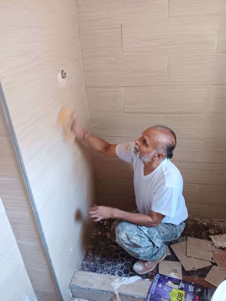 Slide of Pakmarica Painters Florida