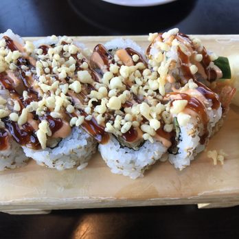 Eastern Palace - Shrimp tempura roll- very nice - Sushi Bars Near Me - Lancaster, Pennsylvania