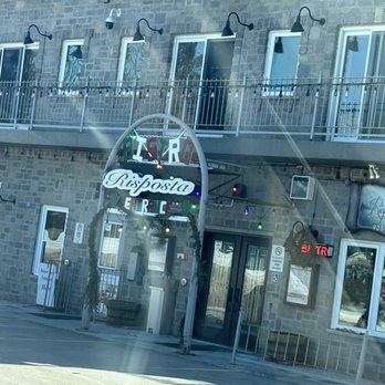 Risposta Bistro - Pizza Near Me - Campbellville, Ontario