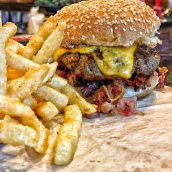 Rosie's Sports Bar - Bacon Burger