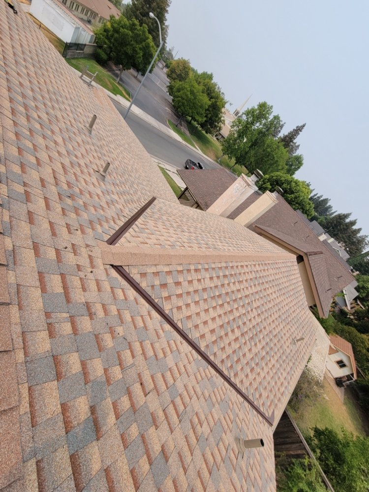 Slide of Gomez Diaz Roofing