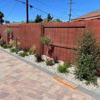HQ Remodeling and Design - Shot of paver and landscape edge - General Contractors Near Me - Orange, California