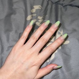 green ombre nails!!