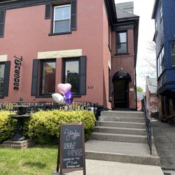 Afterglow Books - Front entrance