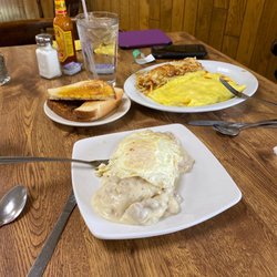 Roadhouse Grill - Half order biscuits and gravy, and Denver Omelette.
