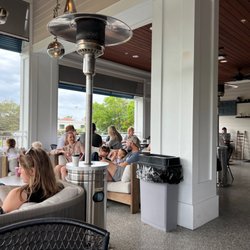 HavenHouse Local Eatery and Coffee Bar - Lots of seating space.