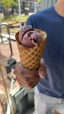 Gelato Boy by null